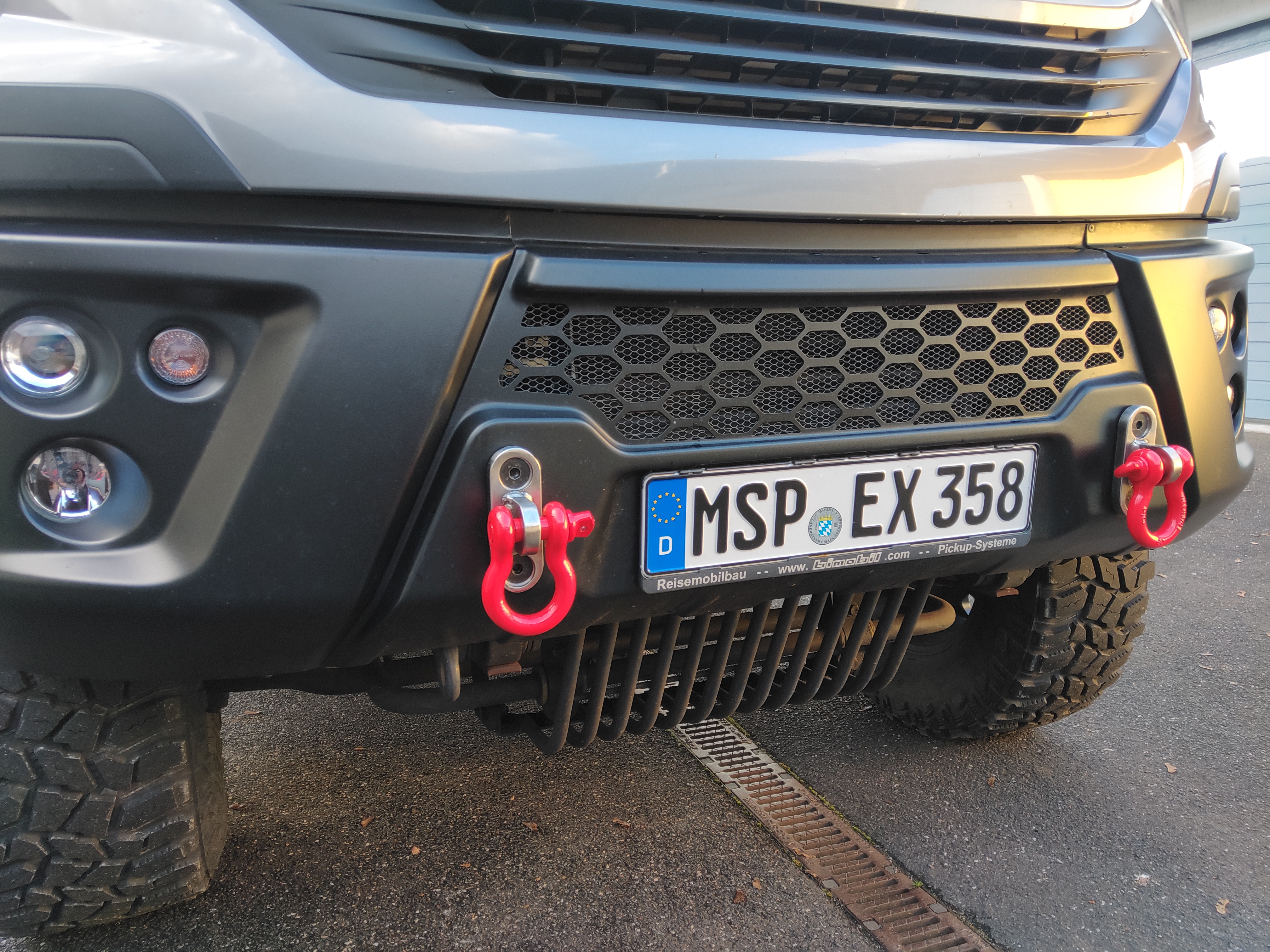 Schleppösen mit Schäkel